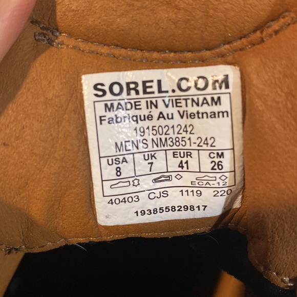 Sorel waterproof boots NOTE: size 8 - Picture 3 of 11